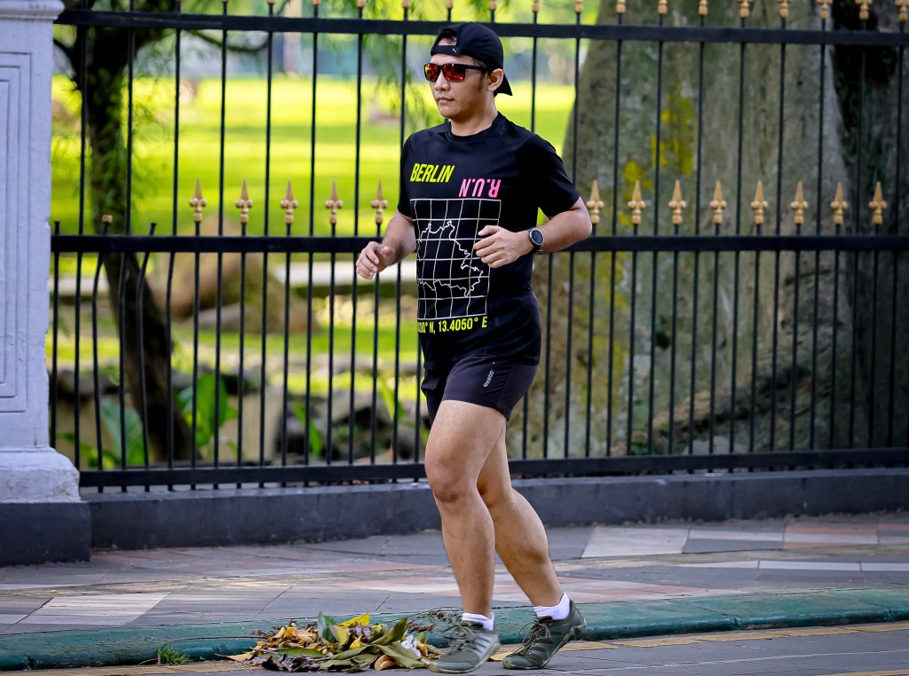 The Subtle Art of Not Looking Like You’re Stopping&nbsp;Mid-Run